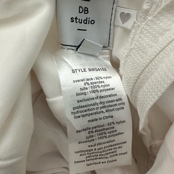 David’s Bridal soft white A line all over lace square back wedding dress. - Picture 10 of 10